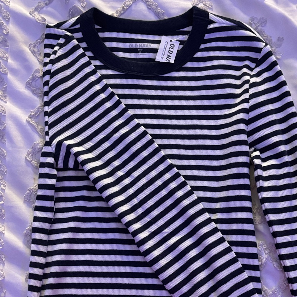 Old Navy Women’s striped Navy and White Shirt